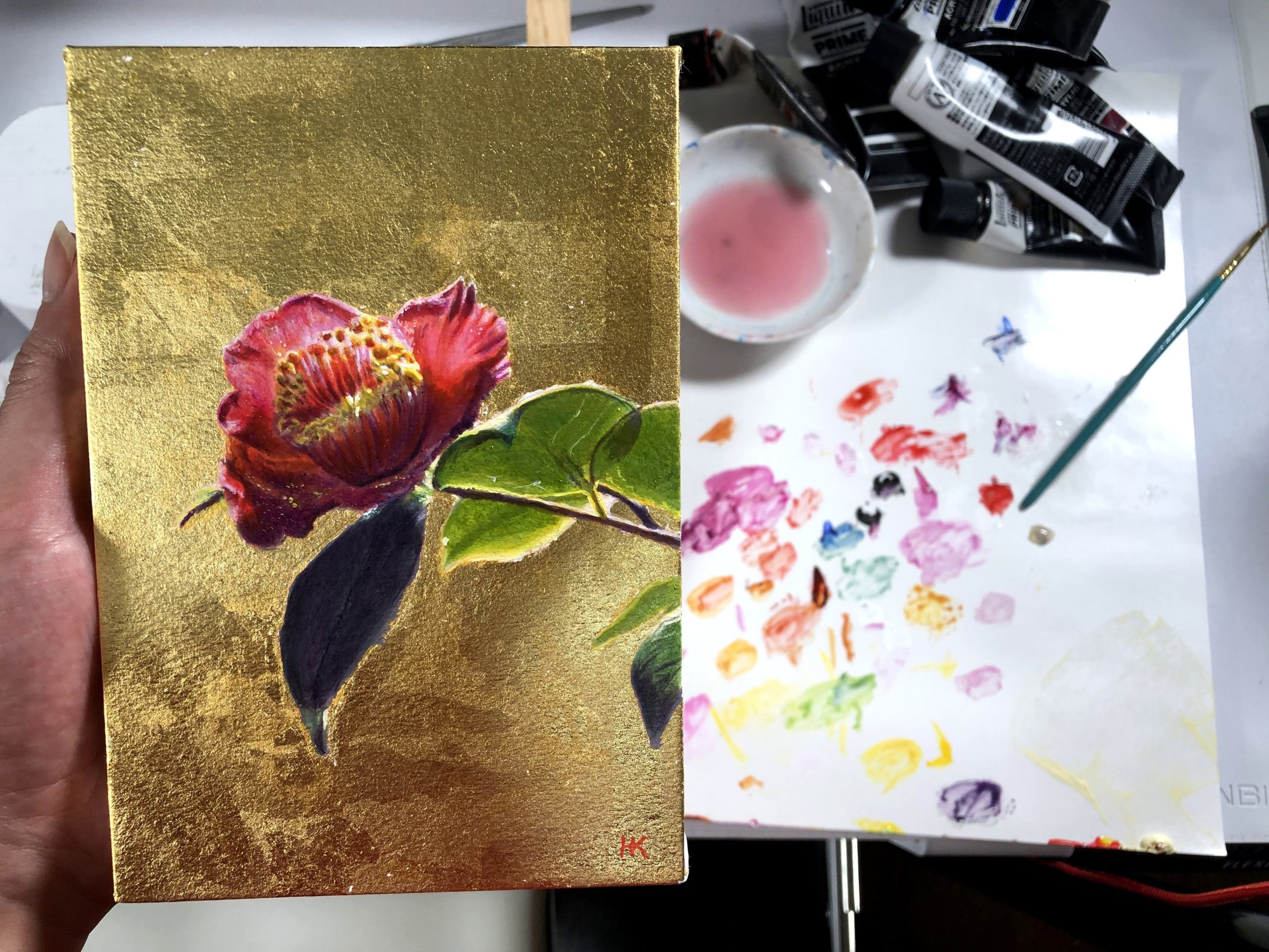椿の花の描き方 簡単な書き方や金箔の貼り方 膠の使い方も解説 絵画をたしなむ